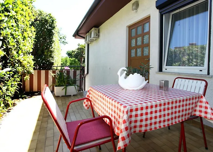 Lovely Sea View Apartments Bj