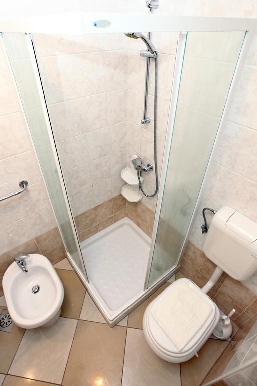 Lovely Sea View Bj Apartman